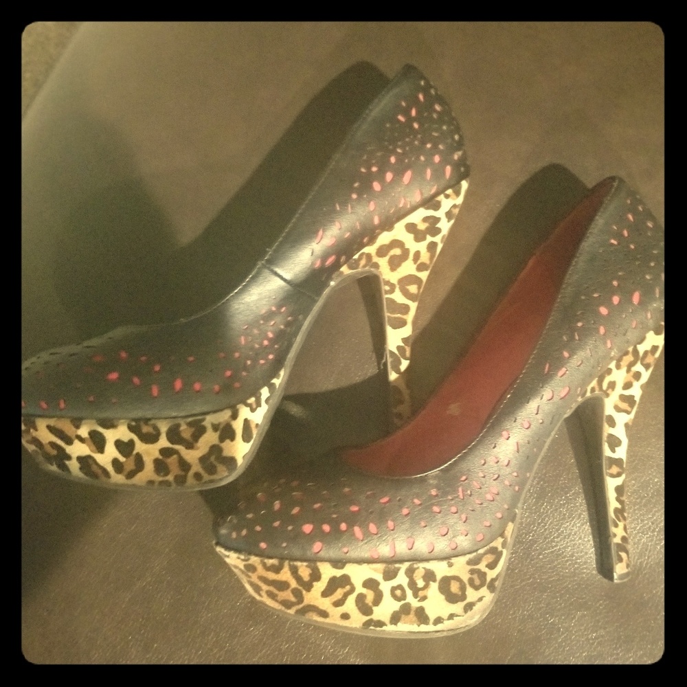 Leopard/Black Heels